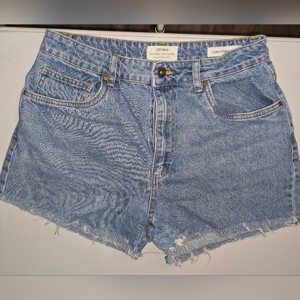 Cotton On Long Straight Leg Denim Shorts – Size 8 US – Trendy & Casual